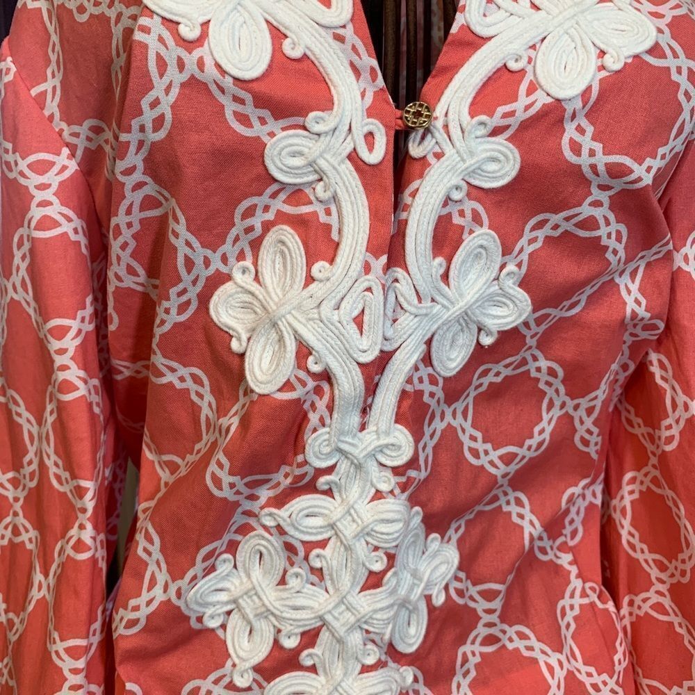 Woman’s Basic Edition Blouse - Picture 7 of 13